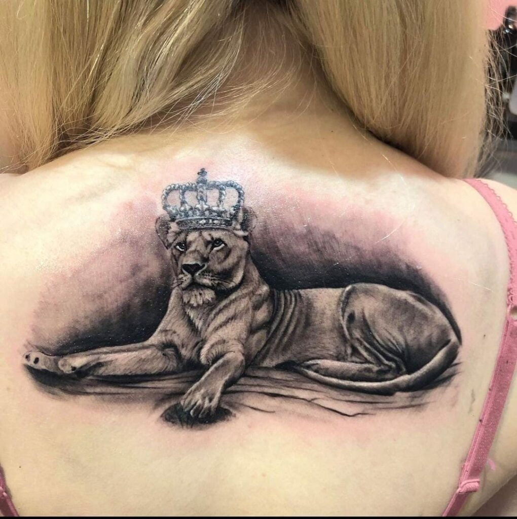 Top Crown Tattoo Ideas for Girls
